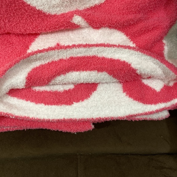 Novogratz Oversized JACK O’LANTERN PUMPKIN Print Throw - Picture 2 of 5